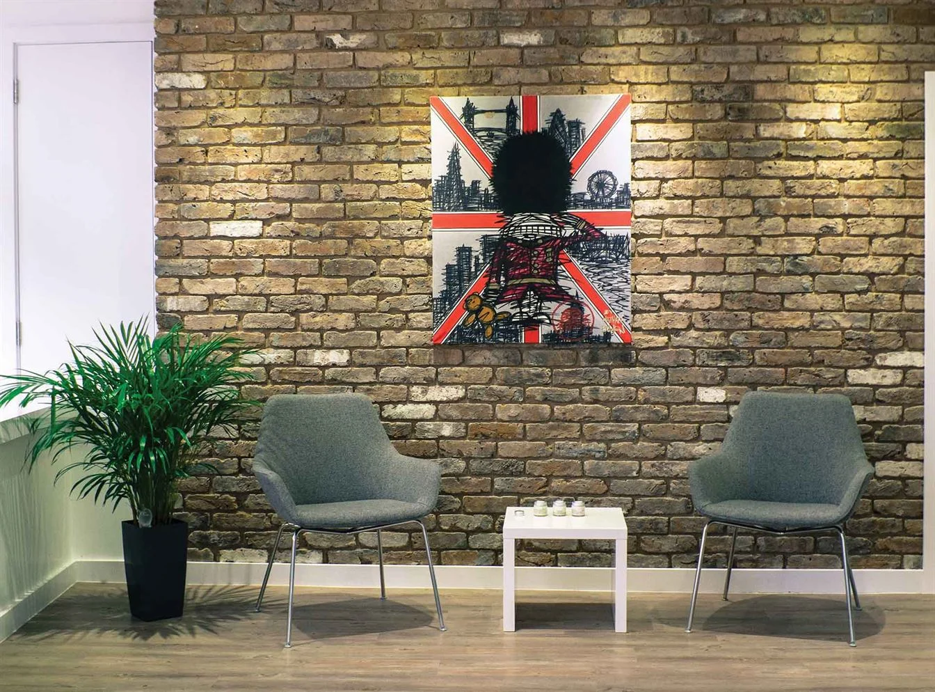 Tooth-2chairbrick-web